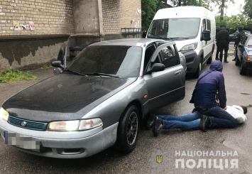 В Запорожье водитель иномарки протаранил полицейскую машину