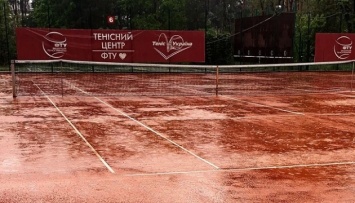 На теннисном турнире в Ирпене из-за дождя отменены субботние матчи