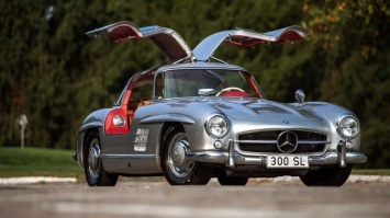 Новый Mercedes-Benz SL сделают похожим на «Крыло чайки»