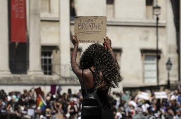 Убийство Джорджа Флойда: британцы вышли на митинги против расизма