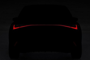 Появилось дебютное фото нового седана Lexus IS