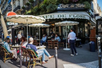 Во Франции после карантина открылись кафе и рестораны