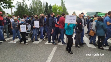 Шахтеры Ахметова перекрывали дорогу из-за продолжения простоя предприятия