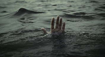 Искали 4 дня: под Днепром из воды выловили тело подростка
