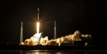 SpaceX отправила в космос еще 60 спутников глобального интернета Starlink