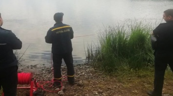 В Петриковском районе чрезвычайники достали тело подростка из реки Днепр