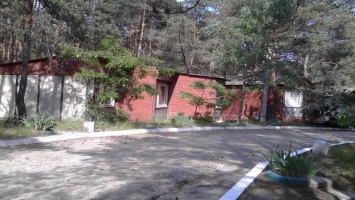 В элитном пригороде Днепра Укрпошта продает базу отдыха