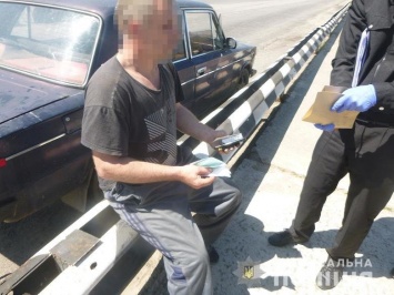 В Запорожье пьяный водитель пытался откупиться от полицейского за 2 тысячи гривен, - ФОТО