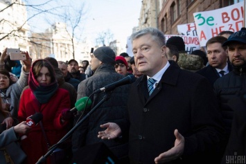 Адвокат Порошенко прокомментировал решение суда о его принудительном приводе