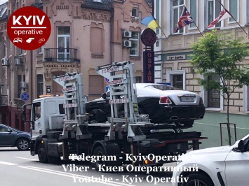 В Киеве эвакуировали роскошный Rolls-Royce за 11 миллионов