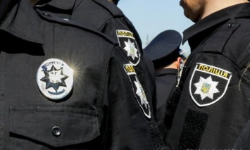 Ты и не такое подпишешь: В Ивано-Франковске уволили двух полицейских за ругань и унижение