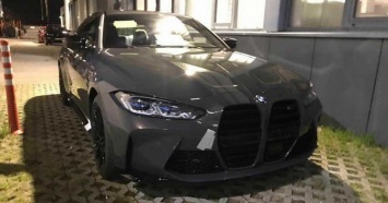 Фото новой BMW M4 с огромными «ноздрями» попало в Сеть