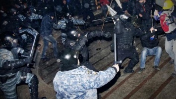 Избиение студентов на Майдане: дело по одному экс-"беркутовцу" передали в суд, другому объявили подозрение