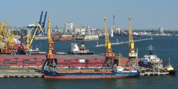 Первый танкер с американской нефтью для Белоруссии прибыл в Литву