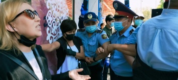 В Казахстане задержаны десятки оппозиционных активистов