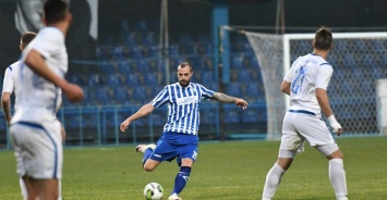 Футболист из чемпионата Черногории забил гол с центра поля (видео)