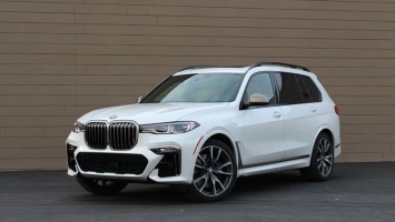 Кроссоверы BMW X5 и X7 лишатся некоторых комплектаций