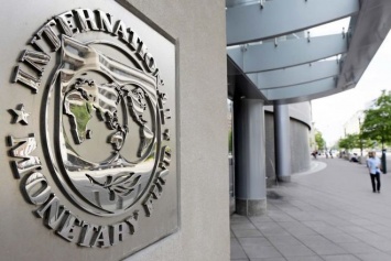 Деньги от МВФ поступят пятью траншами. Первый - уже направлен в Украину