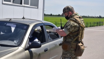 На "переходах" снова собираются люди, чтобы попасть на оккупированные территории