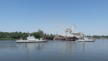 На Николаевский судостроительный завод зашли на ремонт два бронекатера ВМСУ