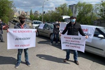 Зеленский призвал Шмыгаля вмешаться в ситуацию вокруг строек Укрбуда