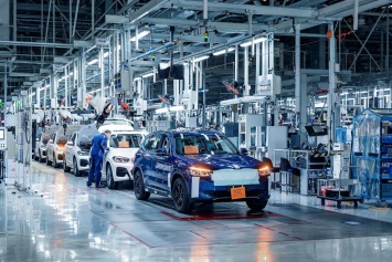 В Китае собрали первые электрокроссоверы BMW: поставки начнутся до конца года