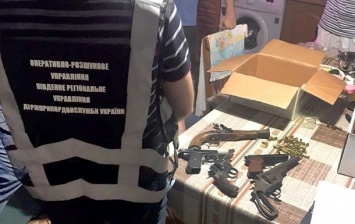 На Одесчине через границу провезли контрабандный арсенал оружия