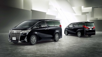 Toyota отзает Alphard из-за сообщений на дисплее
