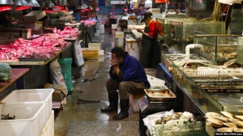 В районе рынка в Пекине ввели режим военного времени из-за вспышки коронавируса