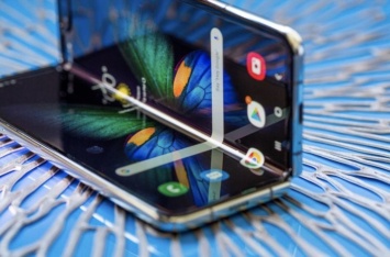 Samsung Galaxy Fold 2 может выйти уже 5 августа и стать водонепроницаемым