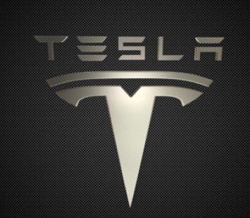 Сотрудники Tesla жалуются на несоблюдение правил безопасности из-за COVID-19