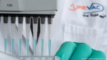 Битва за вакцину: почему Берлин вложил 300 млн евро в фирму CureVac