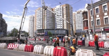 В Харькове на улице Плехановской идет реконструкции трамвайного переезда
