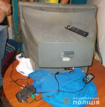 На Херсонщине гость напал на хозяина-инвалида и украл у него телевизор