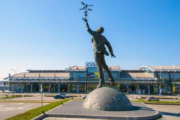 "Киев" вышел из карантина. Кличко рассказал, как восстановить полноценную работу аэропорта