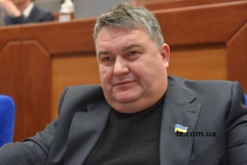 Запорожский депутат, который числится директором в фирме посла, задекларировал почти 900 тысяч гривен дохода