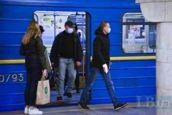 В Киеве возникли перебои на "зеленой" ветке метро