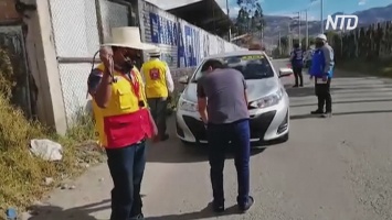В Перу бьют палками за нарушение карантина (видео)