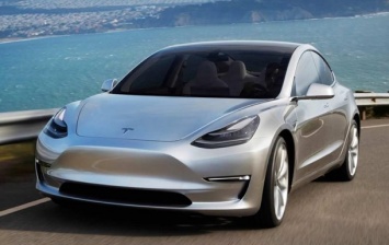 Немец случайно заказал 27 электрокаров Tesla Model 3