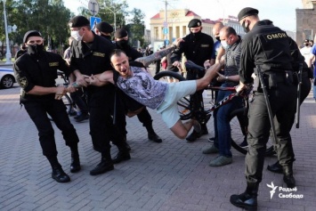 В Беларуси задержали более 100 участников предвыборных пикетов