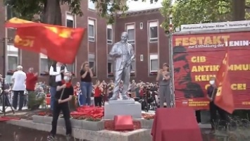 В Германии установили памятник Ленину. Фото