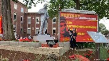 Ленин поссорил немецкий город: "вождю пролетариата" установили статую в Германии