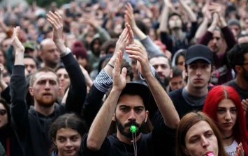 "Ночь Гаврилова": в Грузии люди собираются на акцию протеста
