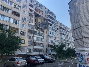 В Киеве взорвался дом на Позняках. Фото с места событий