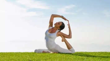 В Днепре празднуют День йоги