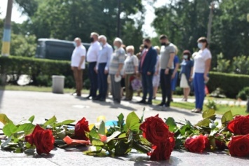 Павлоград склонил головы перед мужеством и непокоренностью украинцев