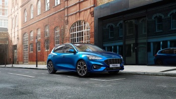 Ford Focus стал умеренным гибридом (ФОТО)