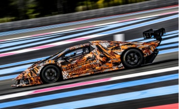 Lamborghini показал новый гоночный суперкар SCV12