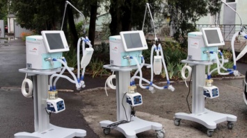 Инфекционной больнице Кривого Рога подарили аппараты искусственной вентиляции легких