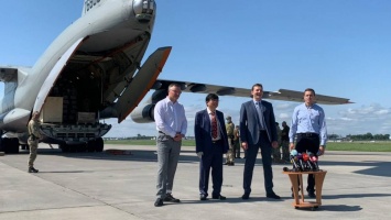 В Киев из Китая прибыл самолет с грузом гуманитарного назначения для борьбы с COVID-19 стоимостью более 1 миллиона долларов